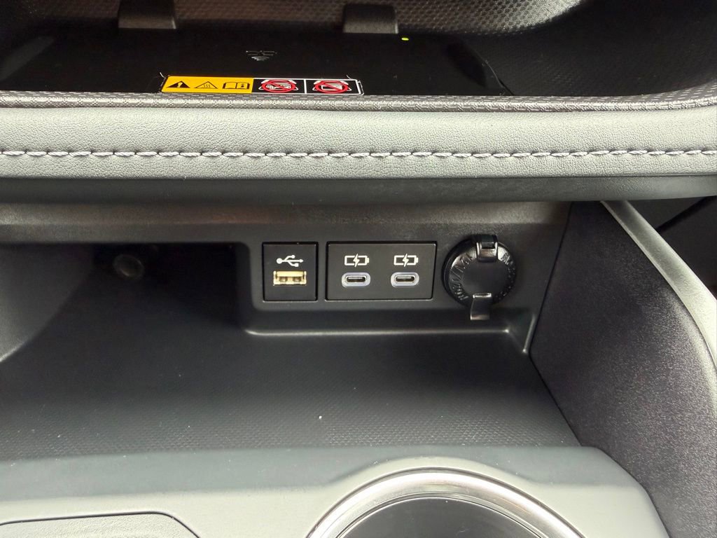 Used 2025 Toyota Highlander XSE AWD/4WD image 24