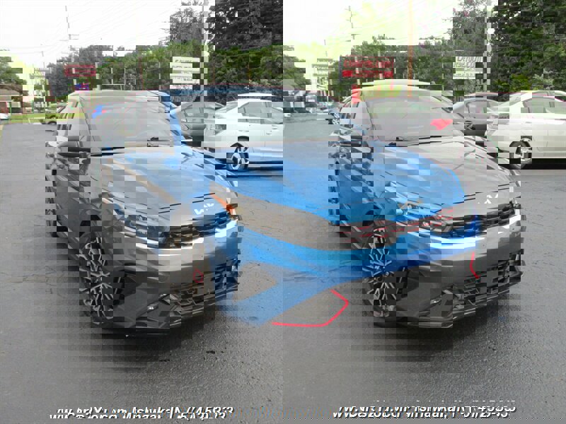 Used 2022 Kia Forte GT w/ GT Technology Package image 6