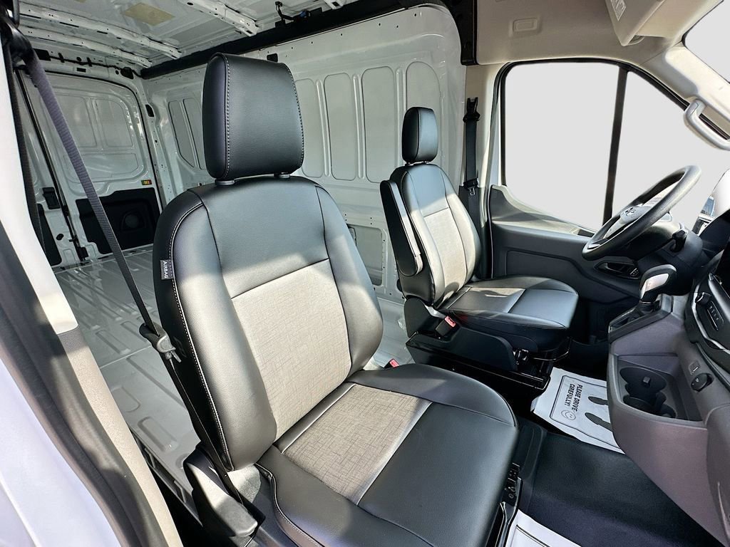 New 2026 Ford Transit 250 148 Medium Roof image 25