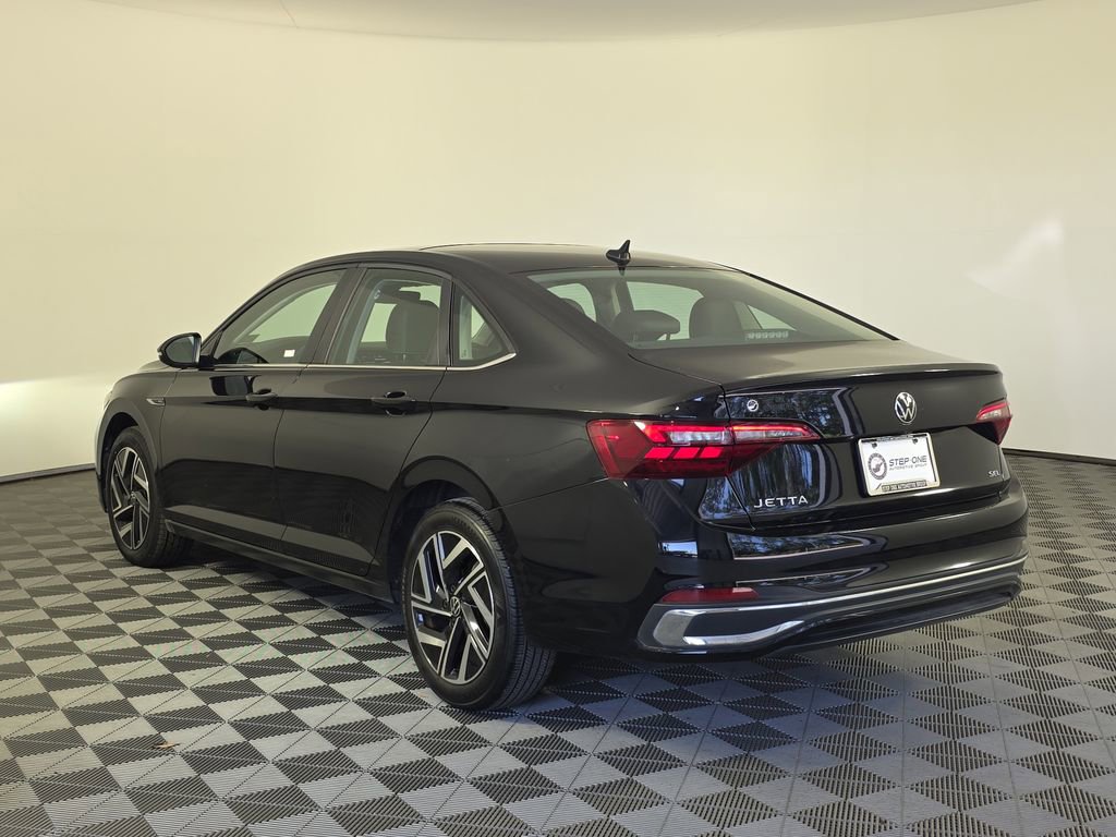 Used 2023 Volkswagen Jetta SEL FWD image 5