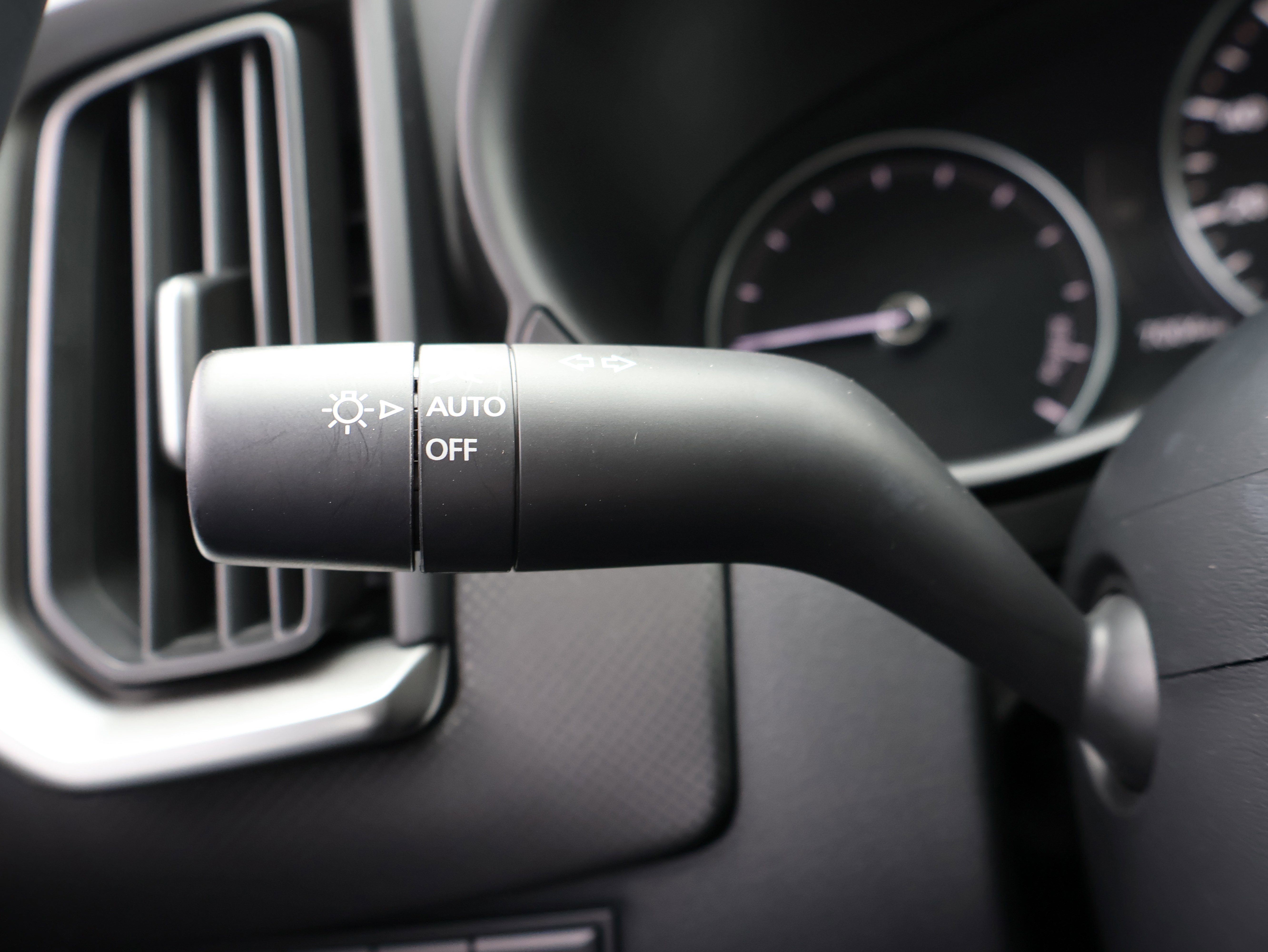 Certified 2025 MAZDA CX-50 2.5 Hybrid w/ Preferred Pkg image 39