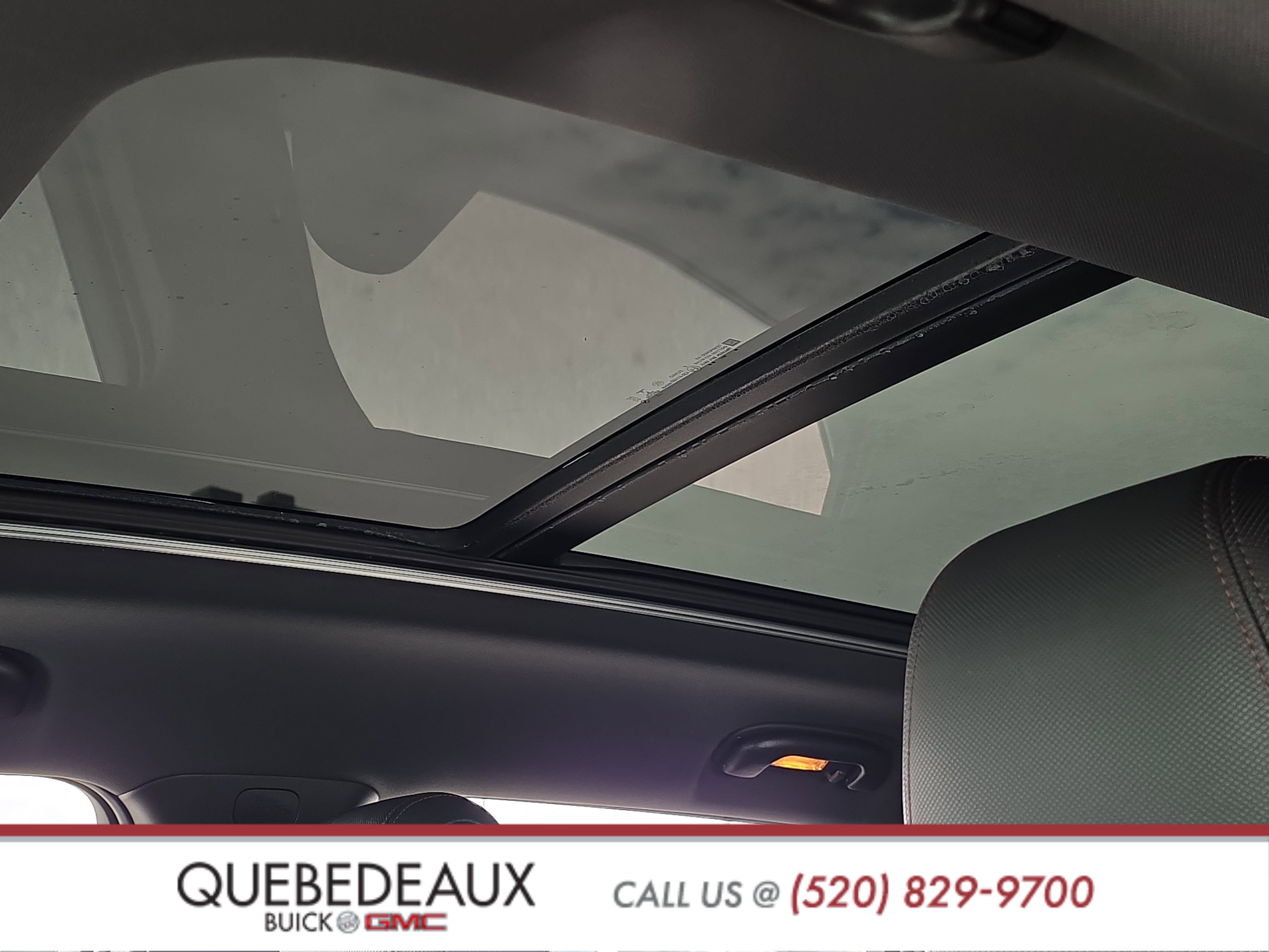 Used 2021 Chevrolet TrailBlazer RS w/ Sun and Liftgate Package FWD image 12