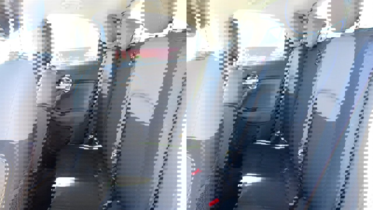 Used 2016 FIAT 500X Easy image 16