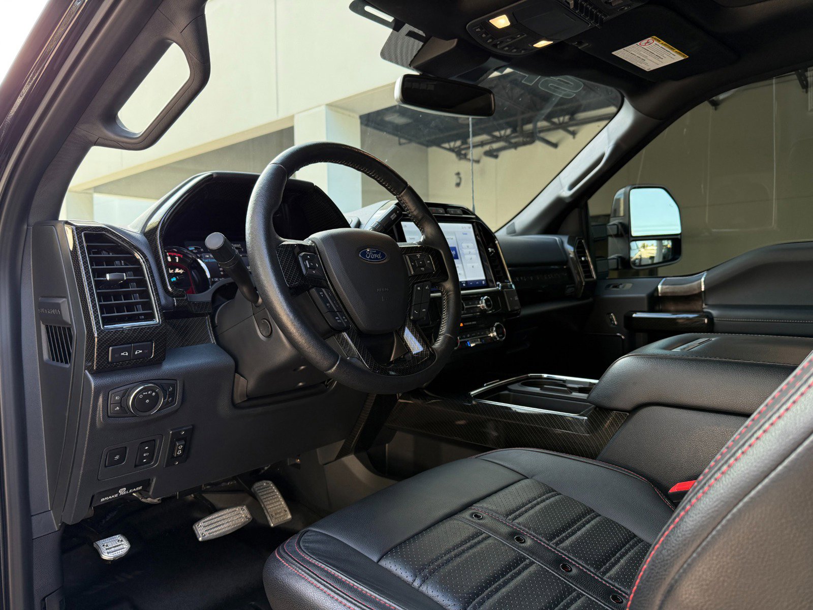Used 2022 Ford F250 Lariat w/ Lariat Ultimate Package image 28