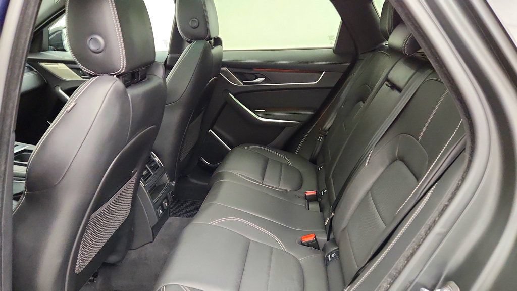 Used 2025 Jaguar F-PACE R-Dynamic S AWD/4WD image 23