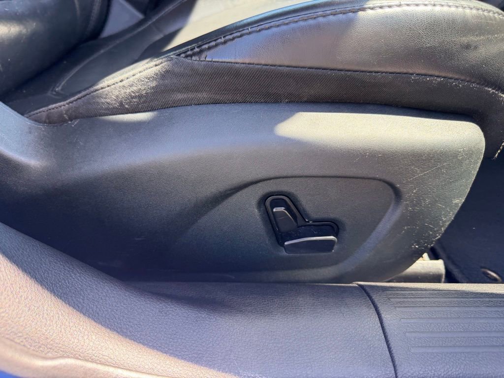 Used 2016 Chrysler 200 Limited FWD image 30