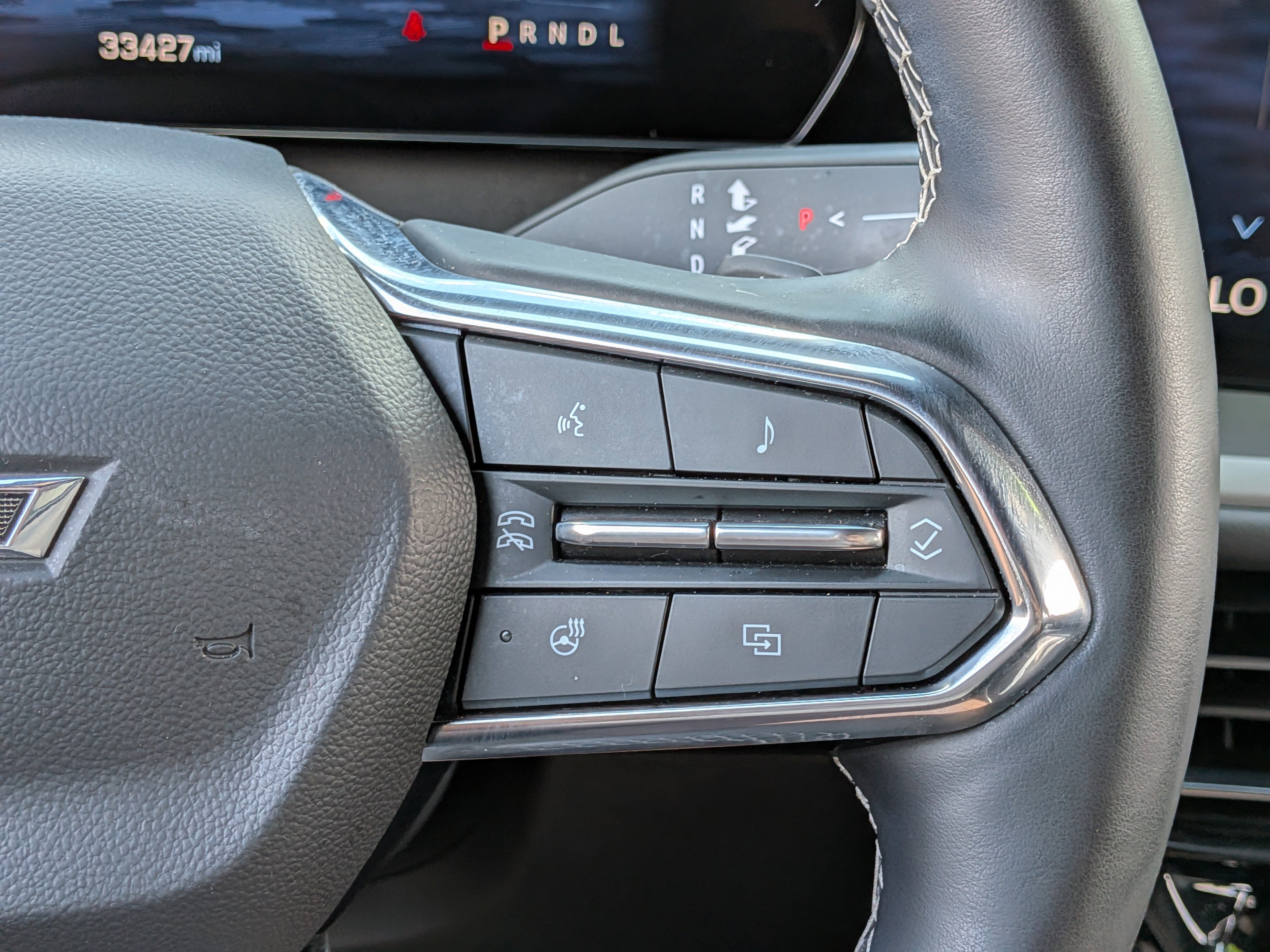 Used 2024 Chevrolet Traverse LS w/ Midnight/Sport Edition FWD image 23