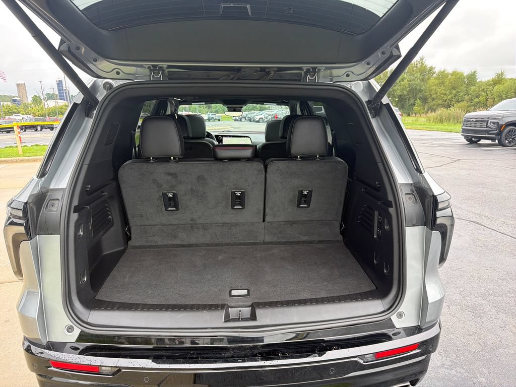 Certified 2024 Chevrolet Traverse RS w/ LPO, Floor Liner Package AWD/4WD image 28