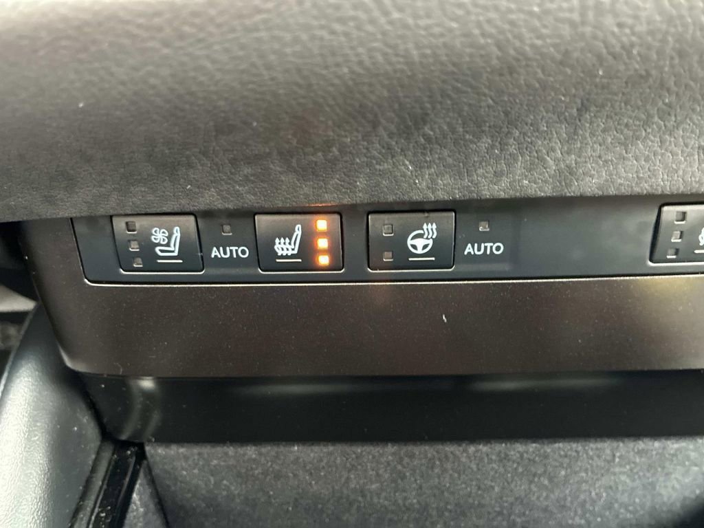 Used 2023 Lexus ES 350 w/ Premium Package FWD image 3