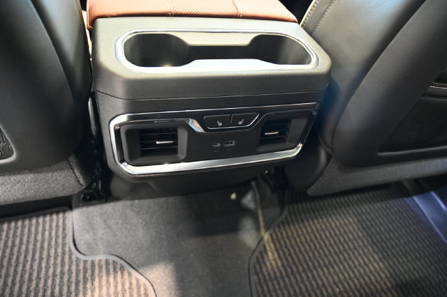 New 2026 GMC Sierra 3500 Denali Ultimate AWD/4WD image 37