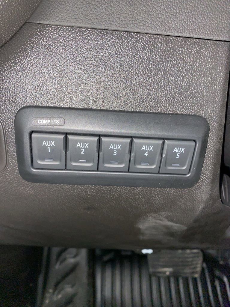 New 2025 GMC Sierra 2500 Pro w/ Convenience Package image 18