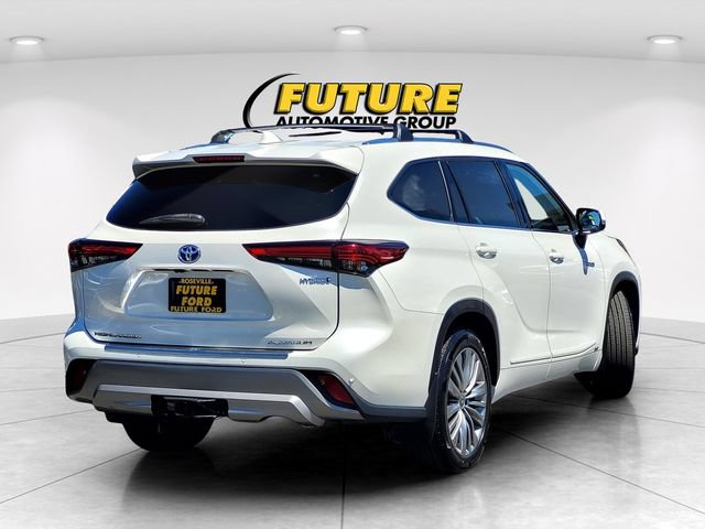 Used 2021 Toyota Highlander Platinum AWD/4WD image 4