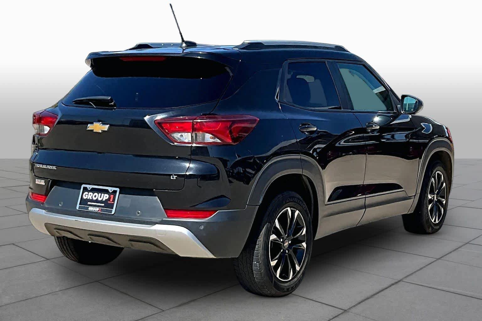 Used 2023 Chevrolet TrailBlazer LT w/ Convenience Package FWD image 12