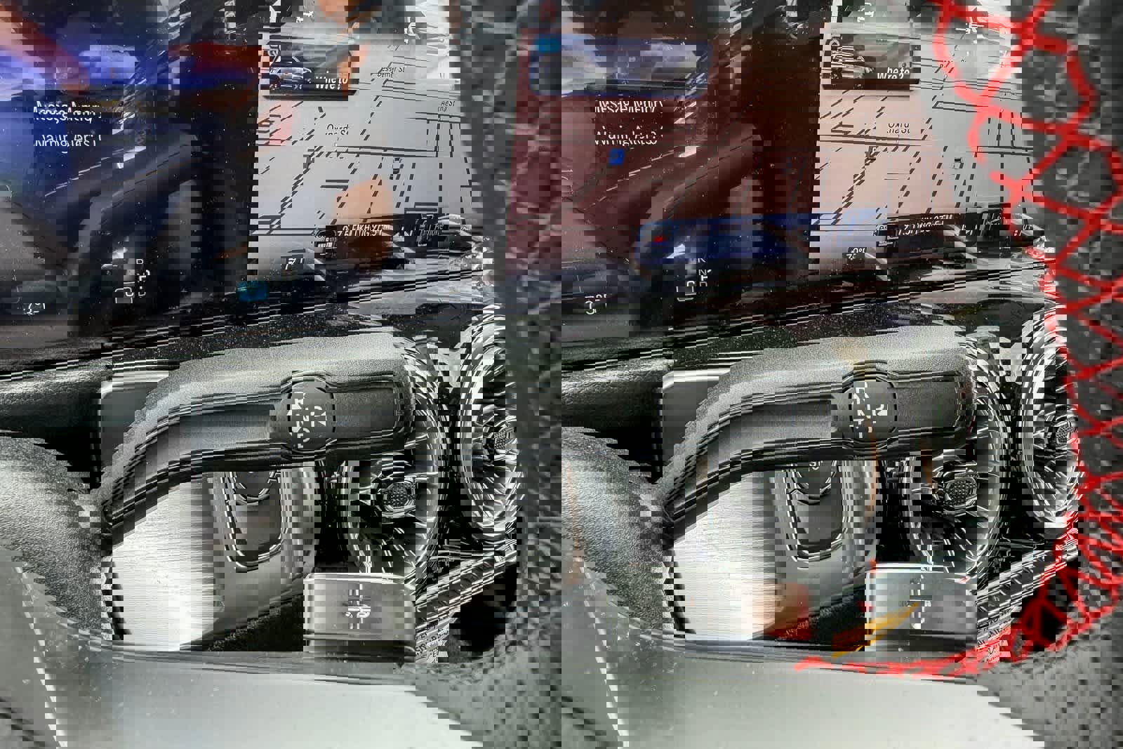 Used 2024 Mercedes-Benz EQB 350 4MATIC SUV image 24