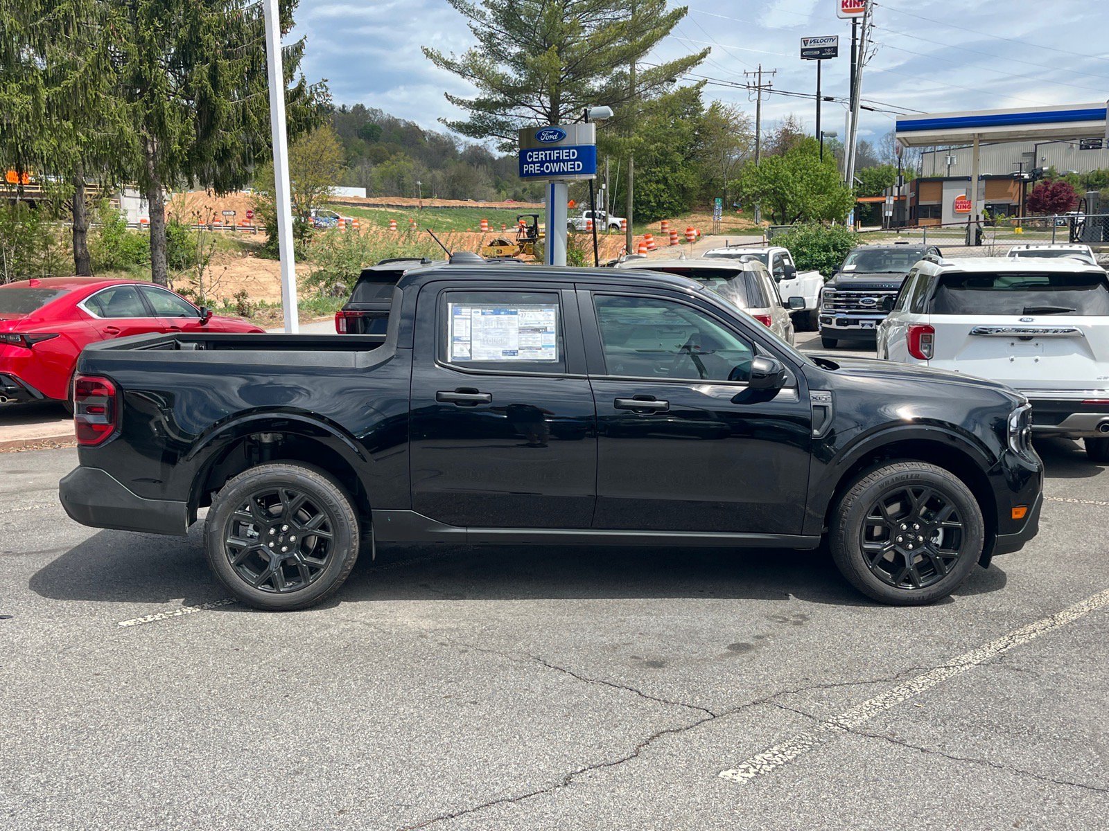 New 2026 Ford Maverick XLT w/ Equipment Group 301A AWD/4WD image 2