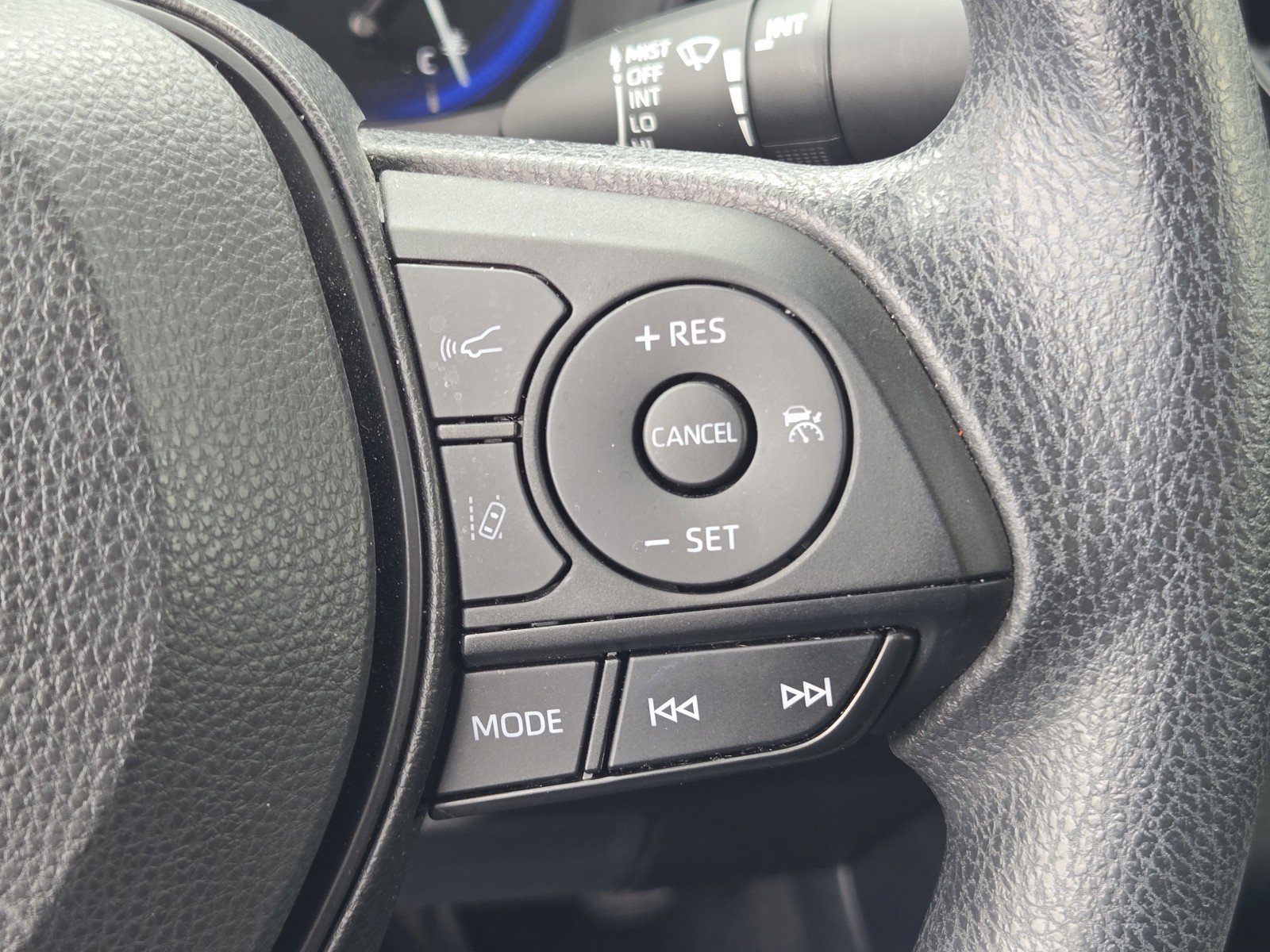 Used 2022 Toyota Corolla LE image 24