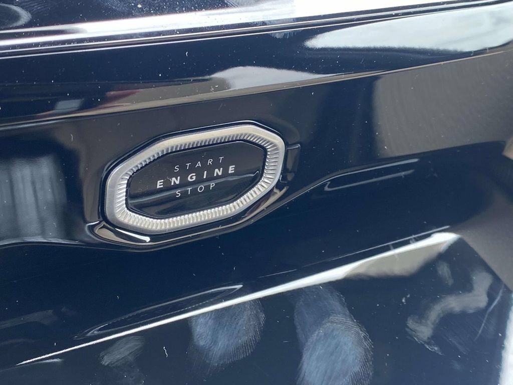 New 2026 Jeep Grand Cherokee L Limited w/ Luxury Tech Group II RWD image 23