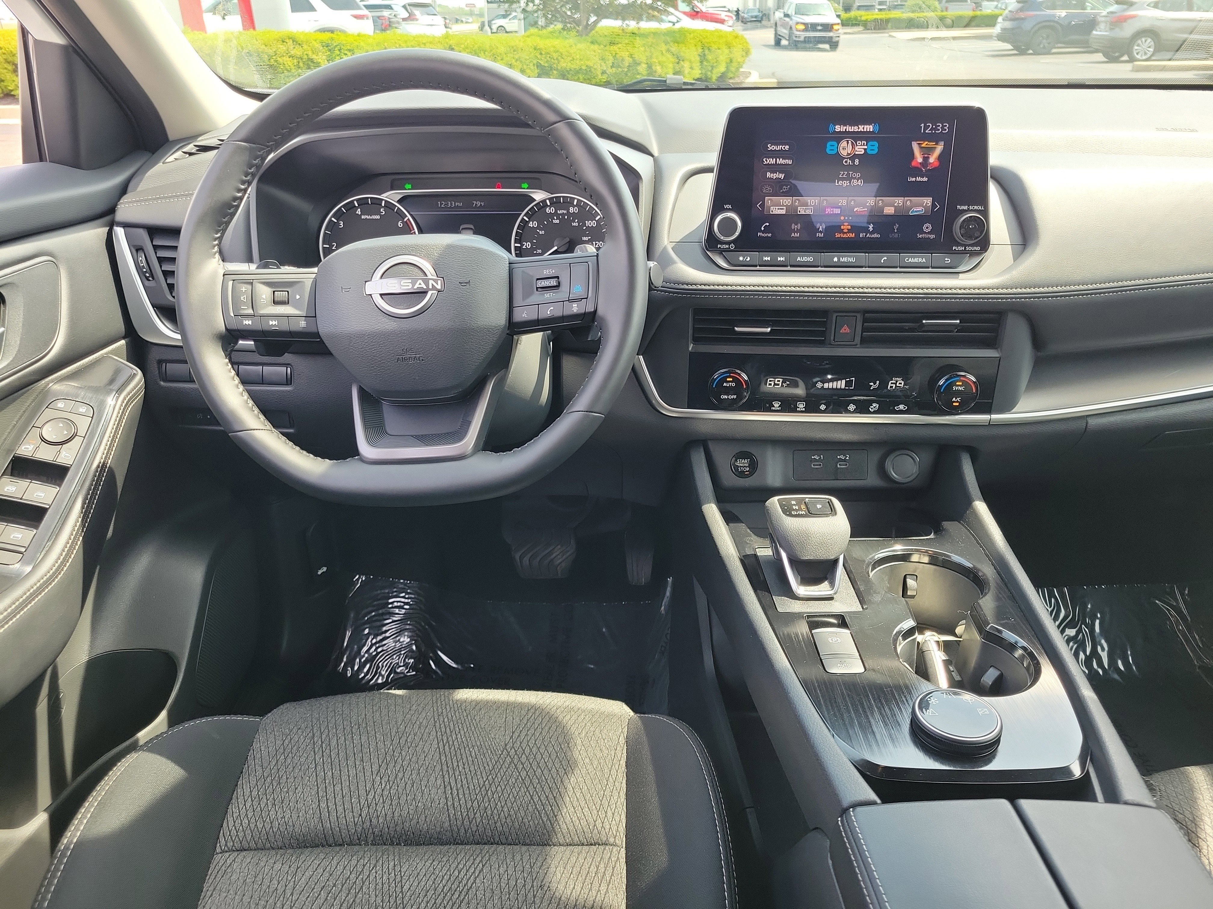 Certified 2025 Nissan Rogue SV AWD/4WD image 10