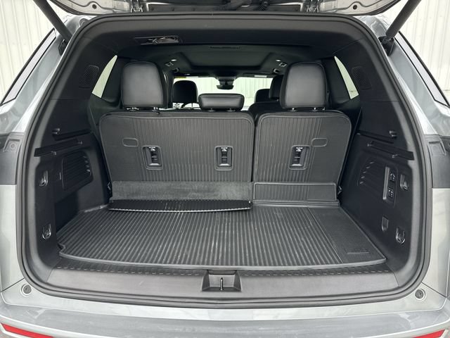 Used 2025 Buick Enclave Avenir AWD/4WD image 22