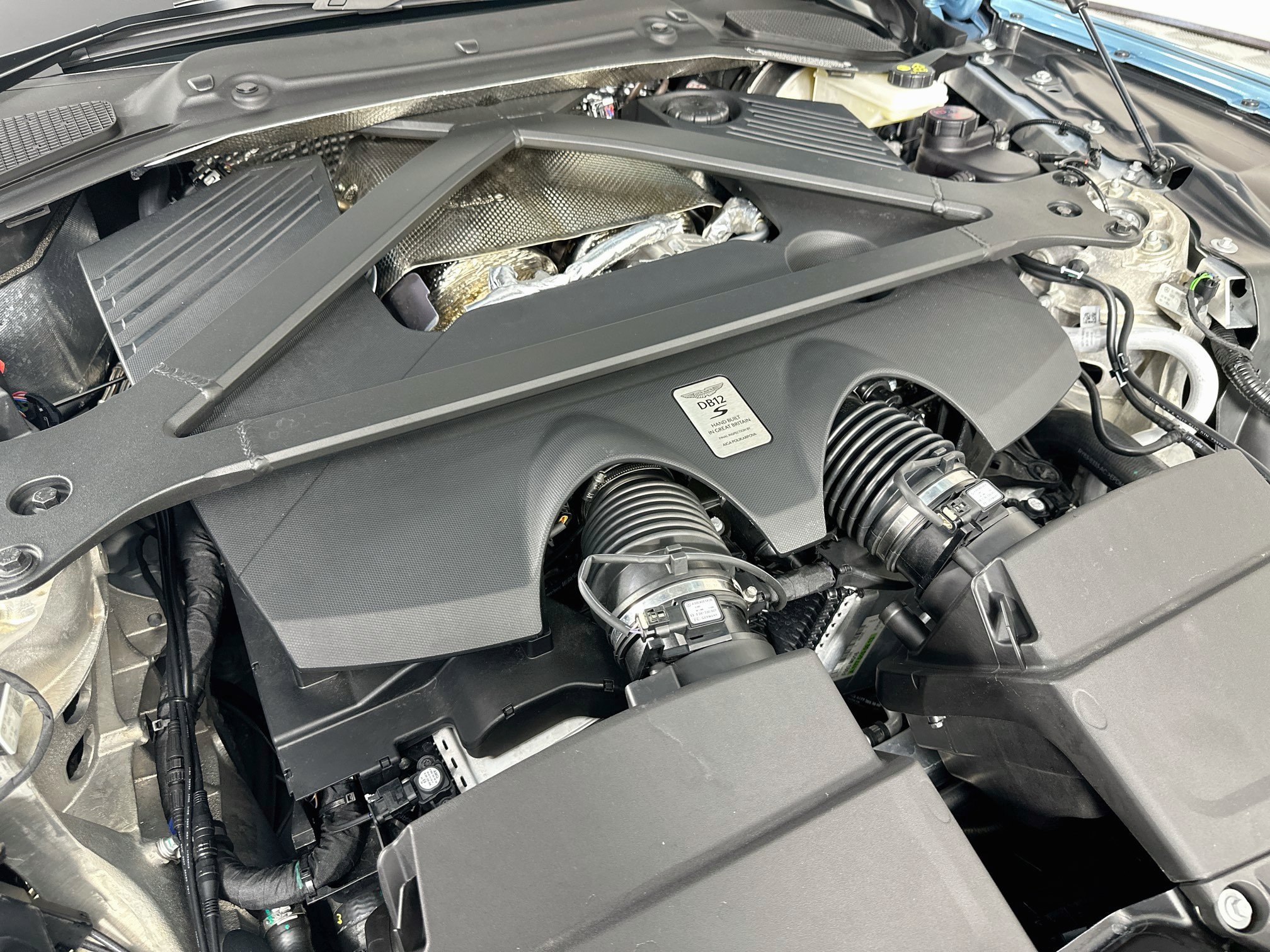 Used 2026 Aston Martin DB12 Convertible RWD image 31