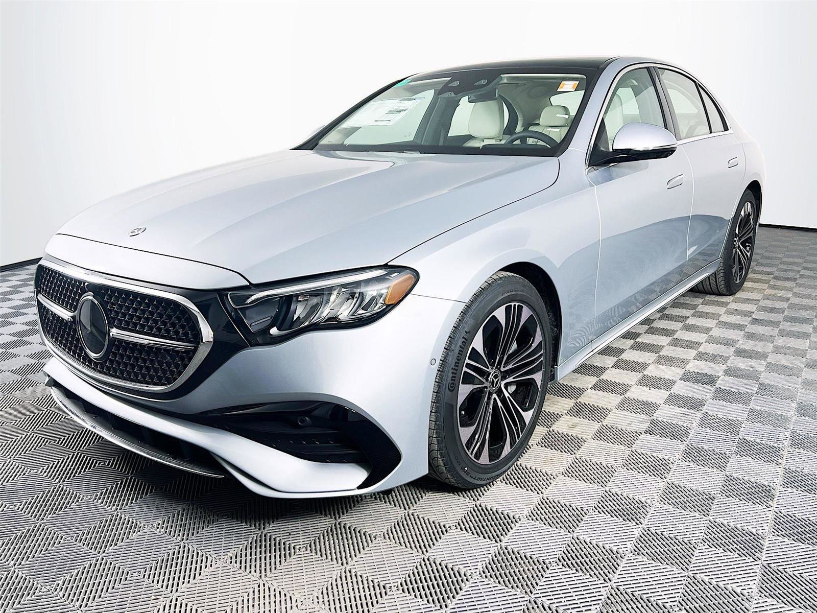New 2026 Mercedes-Benz E 450 4MATIC Sedan image 2