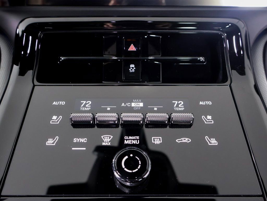 New 2025 Porsche Panamera 4 image 17