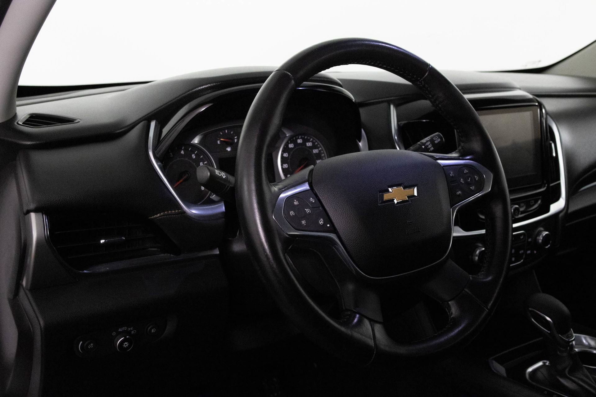 Used 2021 Chevrolet Traverse LT w/ LPO, Floor Liner Package image 30