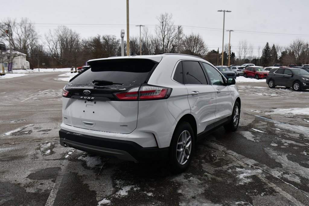 Used 2024 Ford Edge SEL w/ Convenience Package image 6