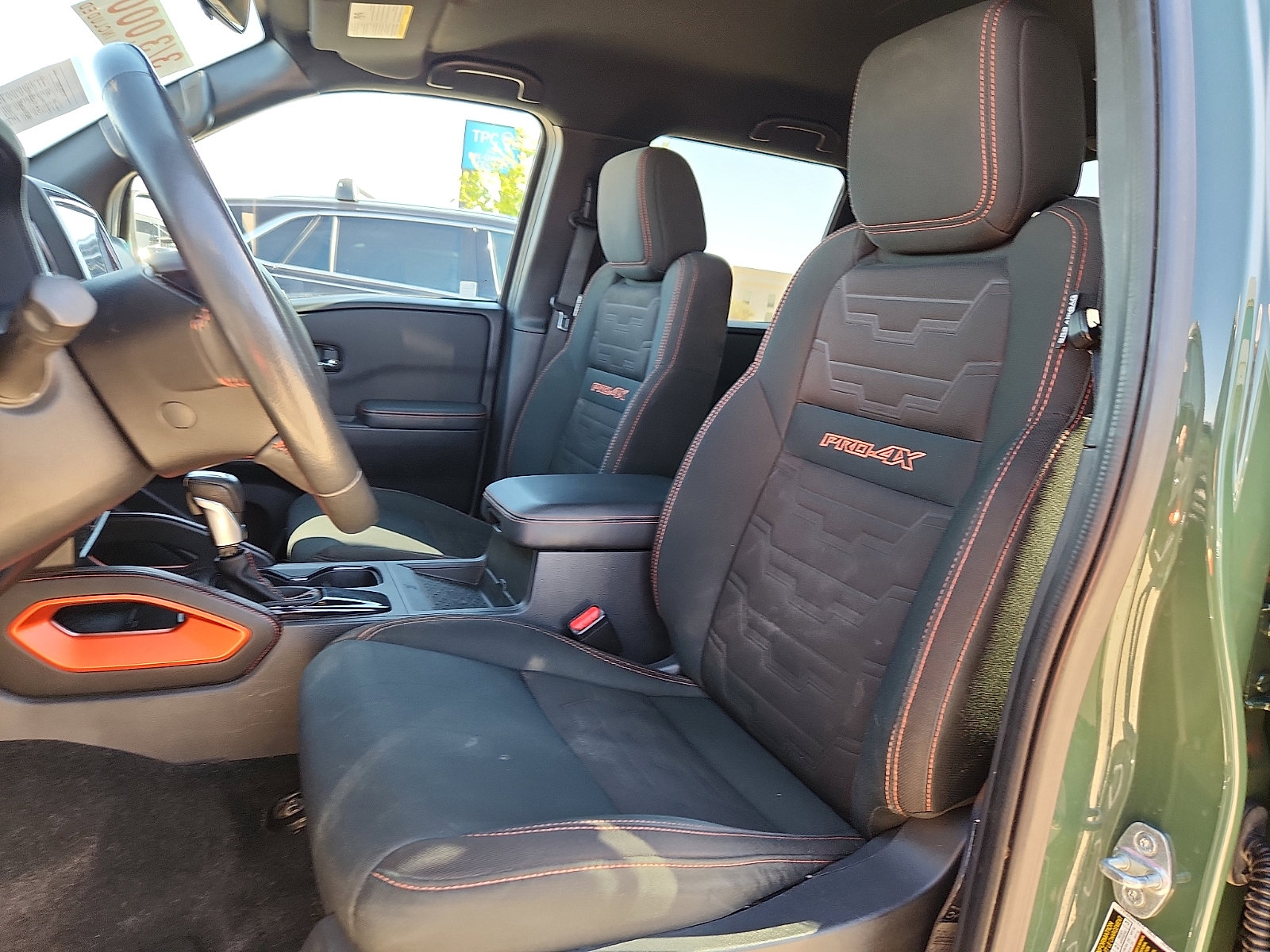 Used 2022 Nissan Frontier PRO-4X AWD/4WD image 13