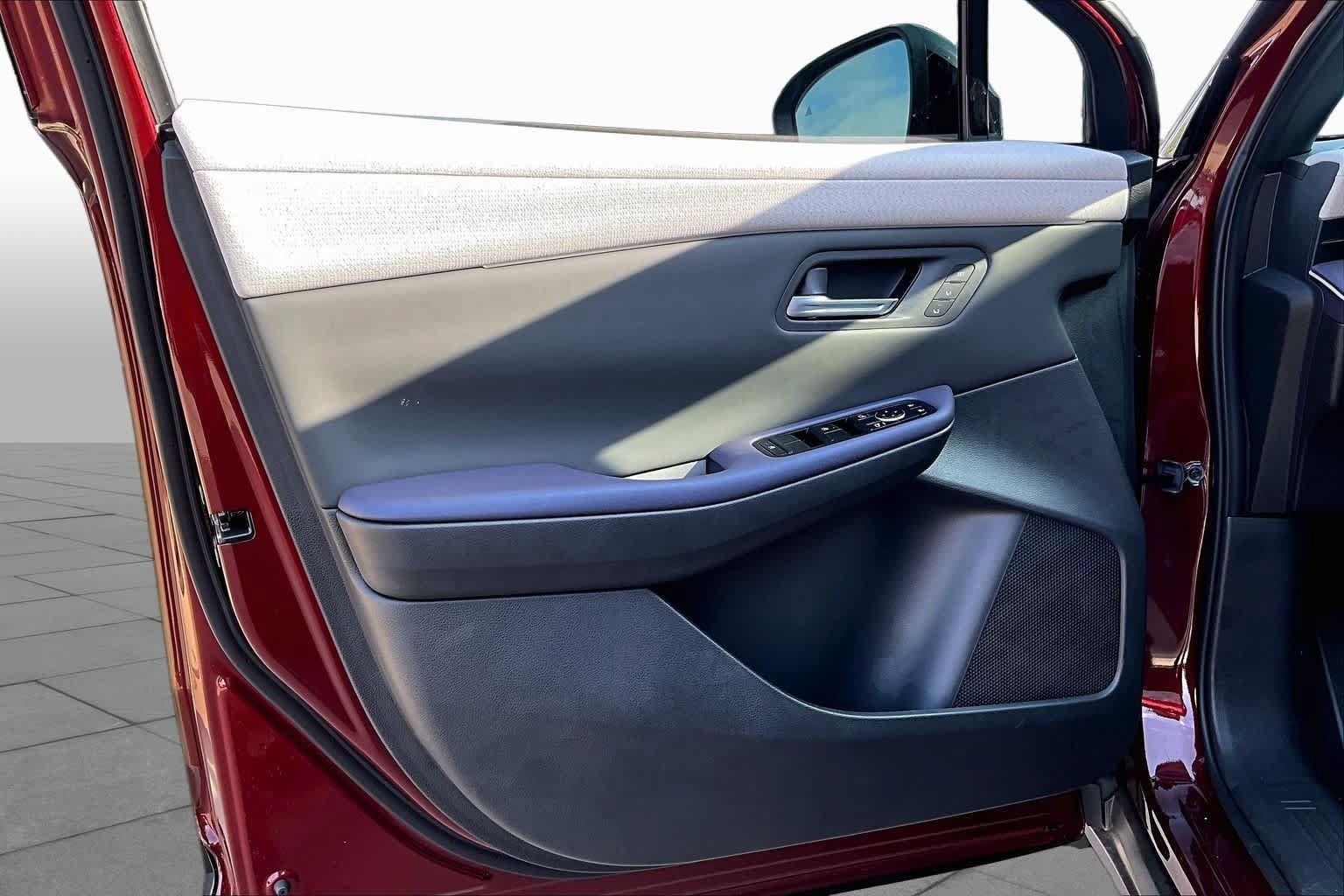New 2026 Nissan Leaf Platinum+ FWD image 10