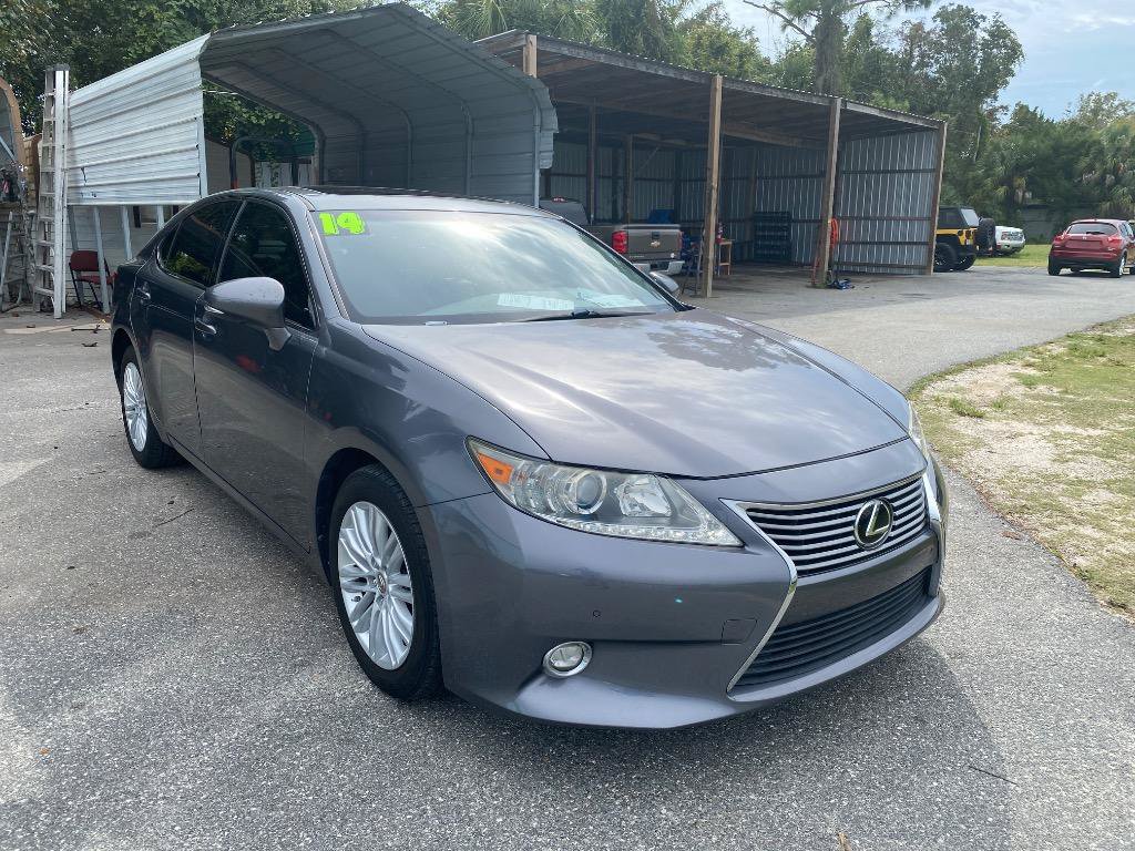 Used 2014 Lexus ES 350 w/ Luxury Package FWD image 5