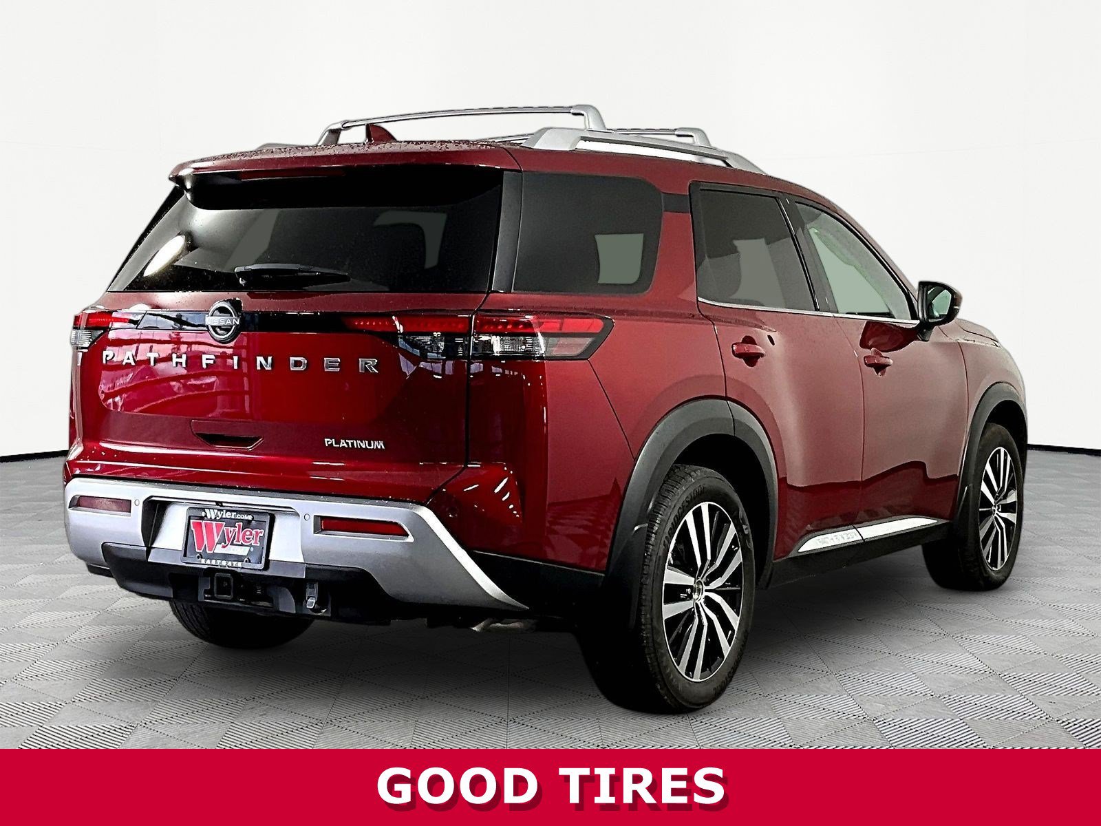 Certified 2025 Nissan Pathfinder Platinum w/ Cargo Package FWD image 6