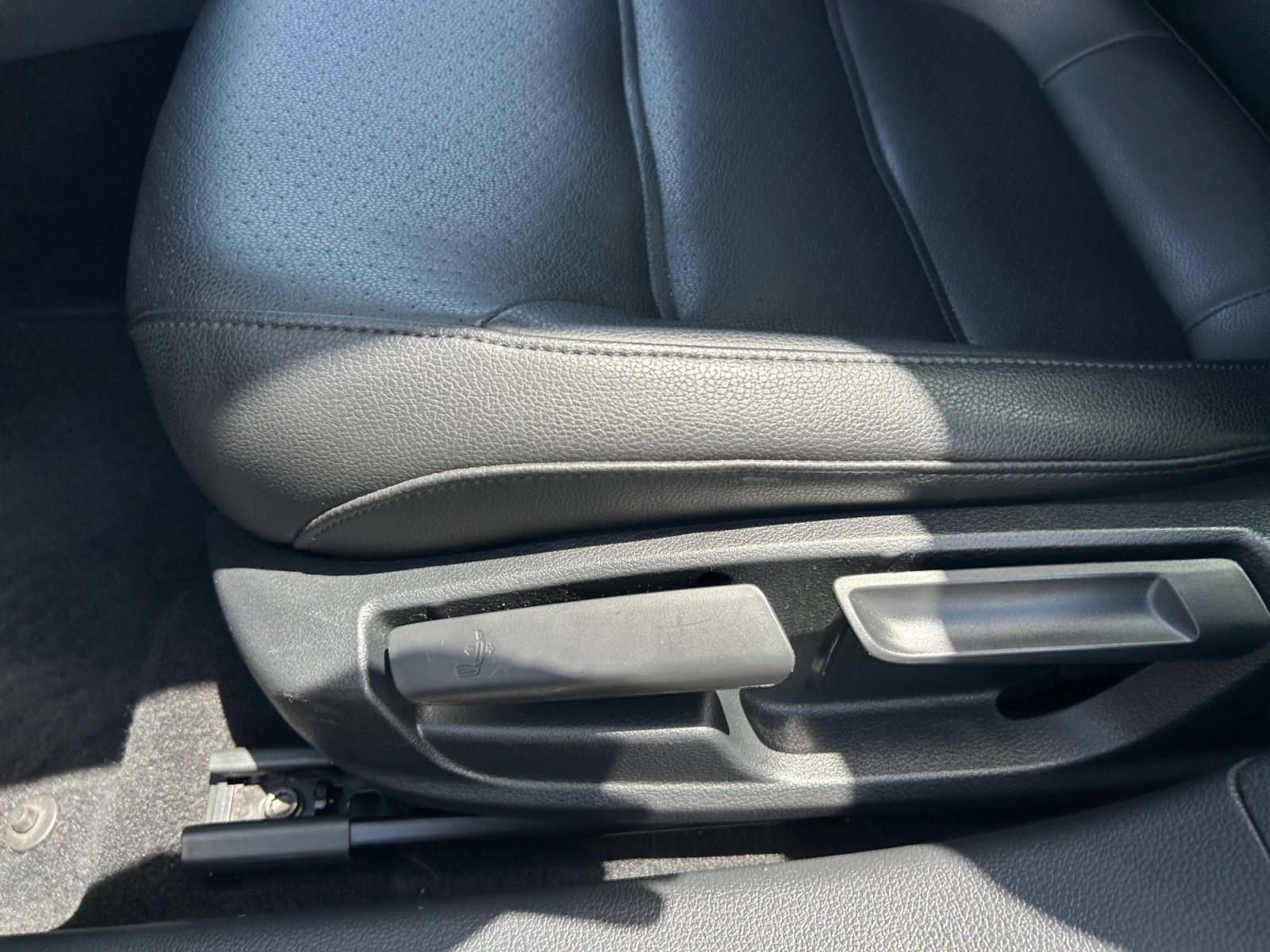 Used 2015 Volkswagen Jetta TDI SE FWD image 14