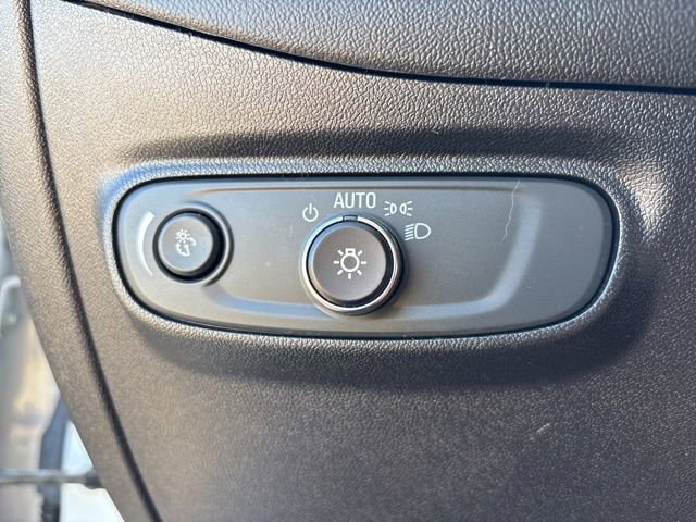 Used 2018 Chevrolet Equinox LS AWD/4WD image 16