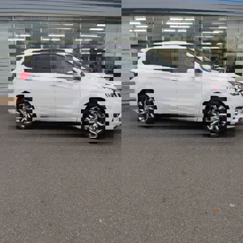 Used 2019 Buick Envision Essence FWD image 2