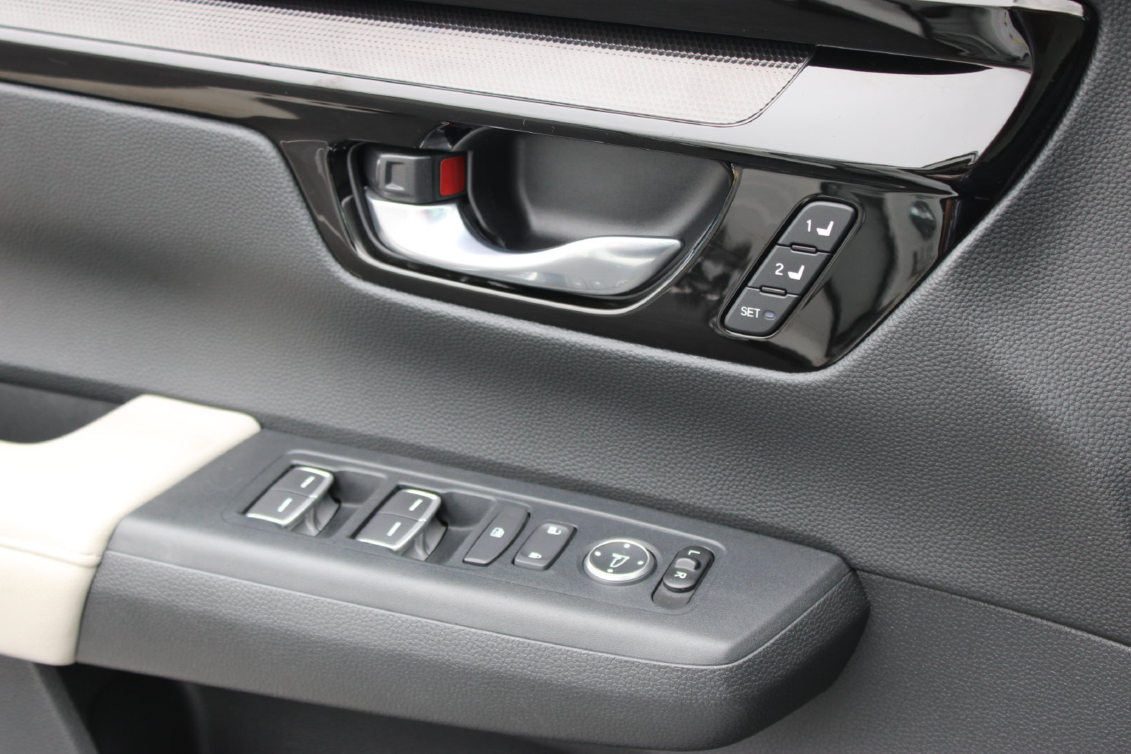 Used 2025 Honda CR-V EX-L image 22