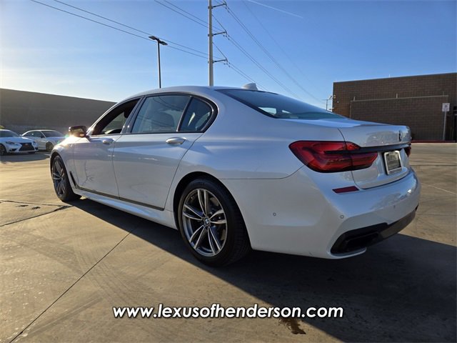 Used 2019 BMW 750i w/ Executive Package image 4