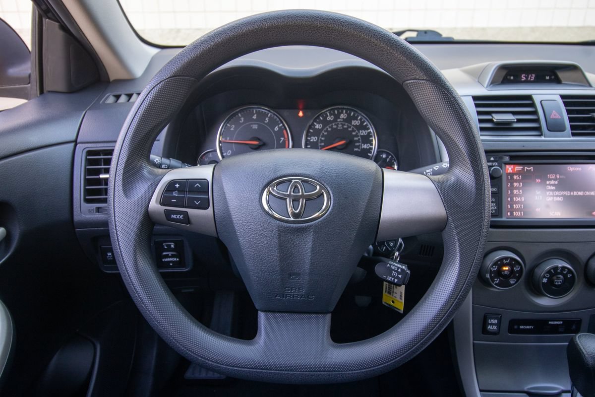 Used 2013 Toyota Corolla S FWD image 28