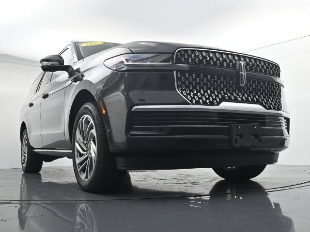 Used 2025 Lincoln Navigator L Reserve AWD/4WD image 33