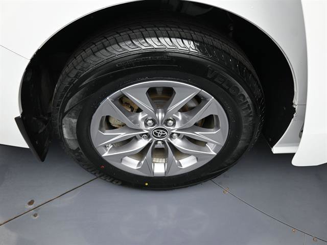 Certified 2022 Toyota Sienna LE FWD image 26