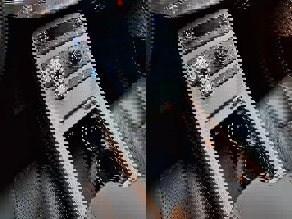 Used 2022 Hyundai Palisade Limited w/ Cargo Package image 23