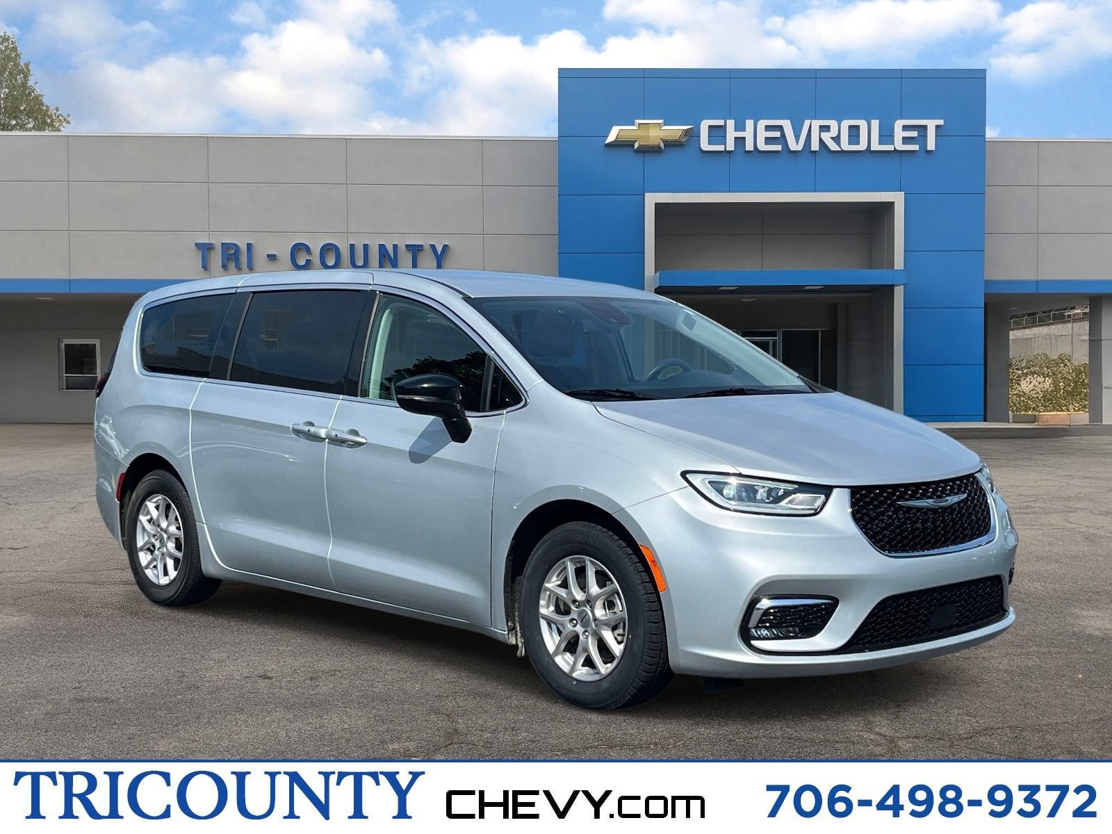 Used 2024 Chrysler Pacifica Touring-L