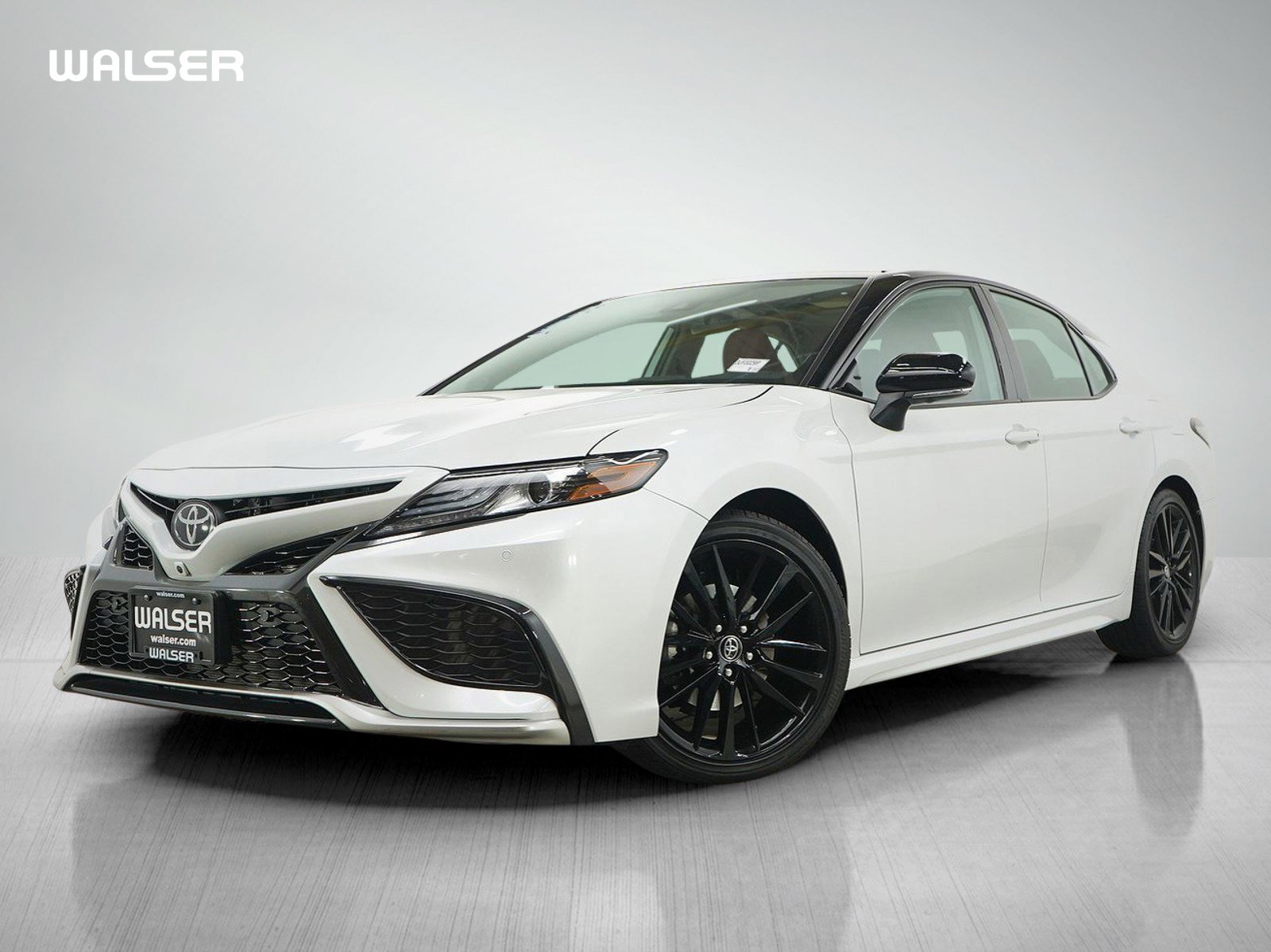 Used 2023 Toyota Camry XSE w/ Navigation Package FWD image 1