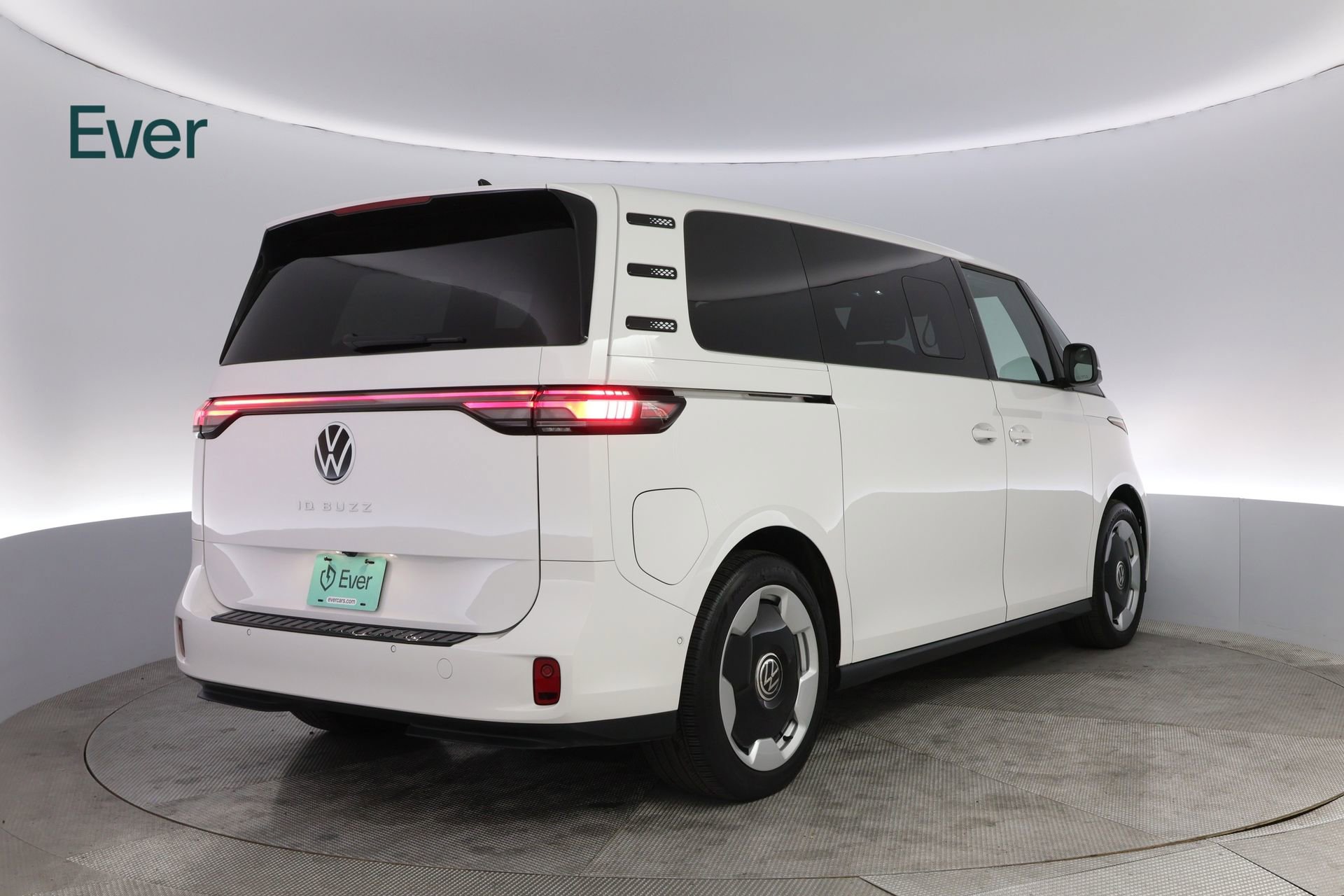 Used 2025 Volkswagen ID. Buzz Pro S image 3