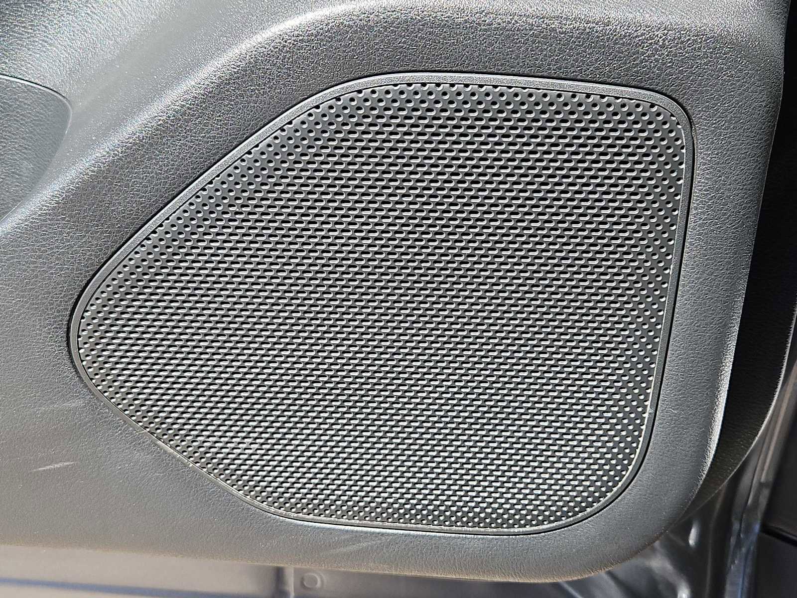 Used 2022 Nissan Rogue SV FWD image 29