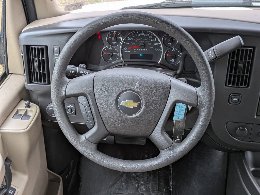 New 2025 Chevrolet Express 2500 Work Van 3D Extended Cargo Van w/ Driver Convenience Package image 16