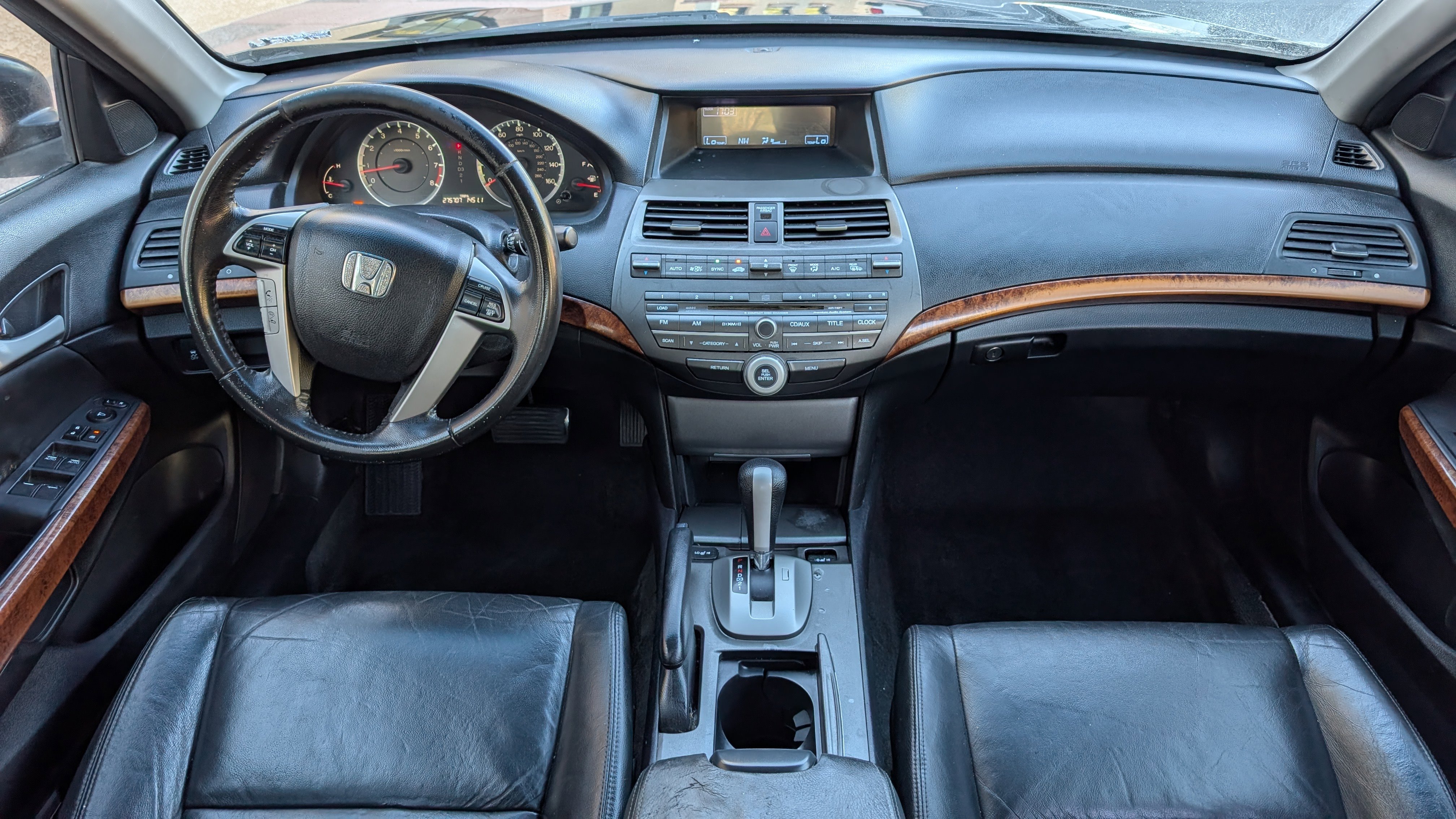 Used 2011 Honda Accord EX-L image 11