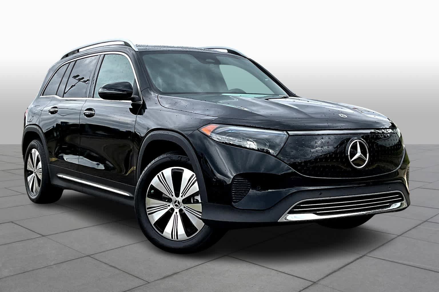 Used 2024 Mercedes-Benz EQB 300 4MATIC image 3