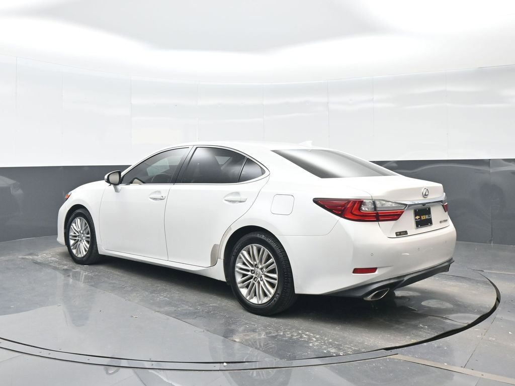 Used 2016 Lexus ES 350 w/ Premium Package w/Wood Trim image 4