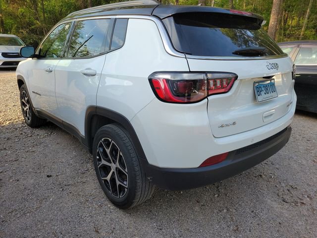 Used 2024 Jeep Compass Limited image 4